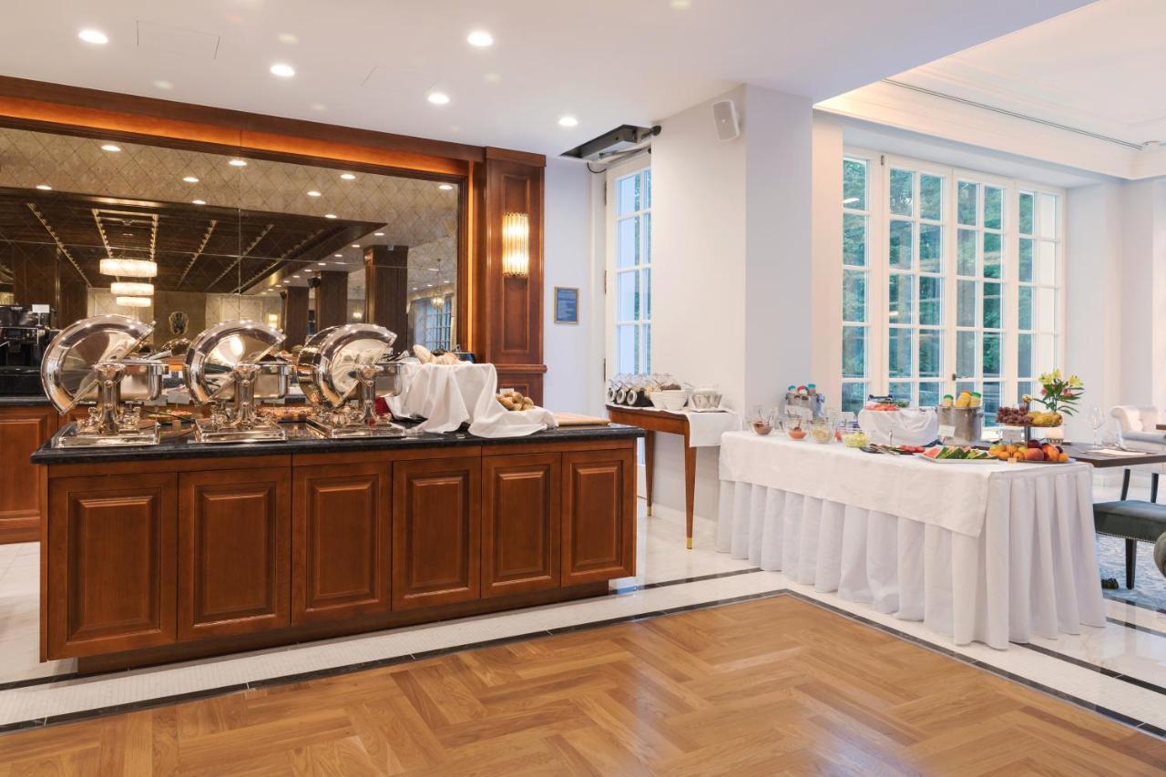Palace Art Hotel פזינוק מראה חיצוני תמונה