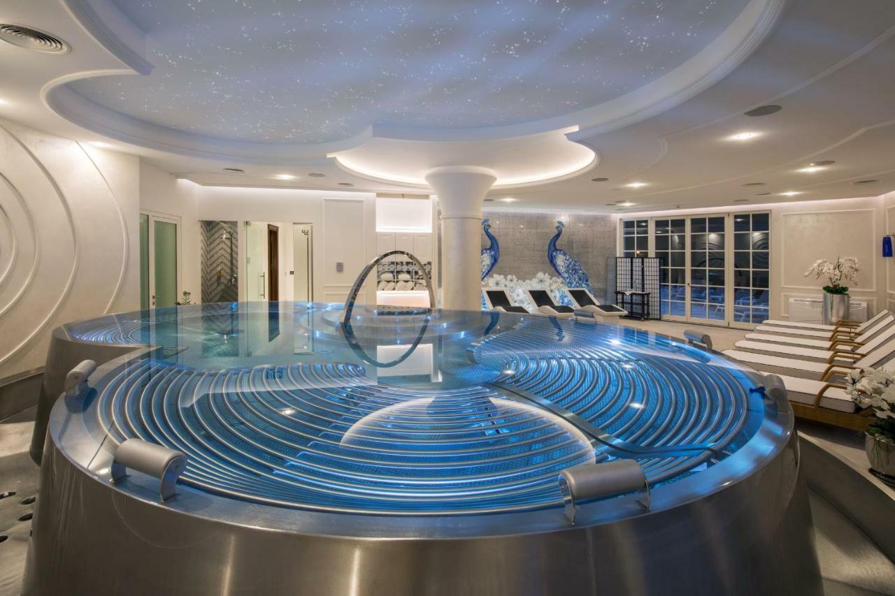 Palace Art Hotel פזינוק מראה חיצוני תמונה