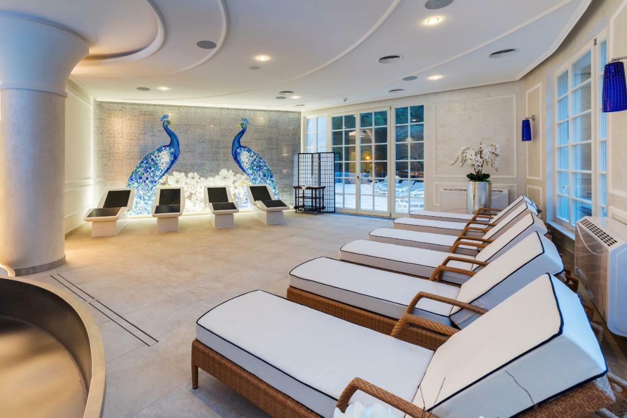 Palace Art Hotel פזינוק מראה חיצוני תמונה