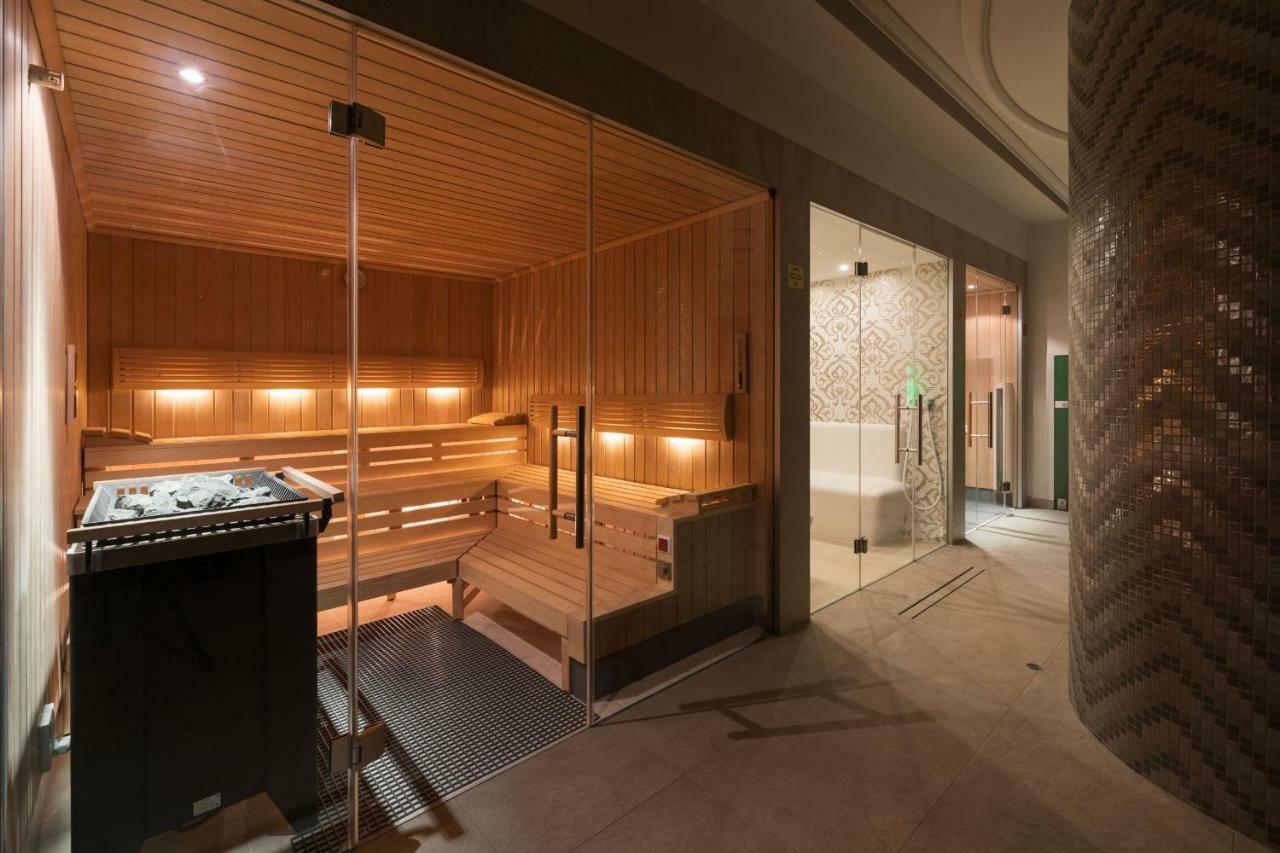 Palace Art Hotel פזינוק מראה חיצוני תמונה