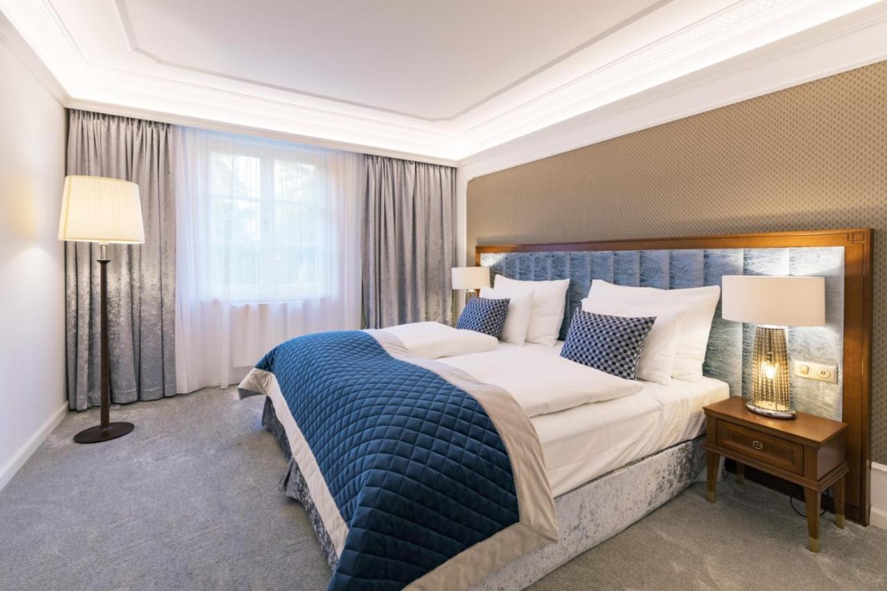 Palace Art Hotel פזינוק מראה חיצוני תמונה